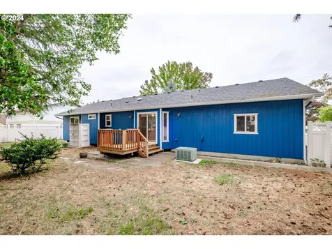 22 N 5th Street Lebanon OR 97355