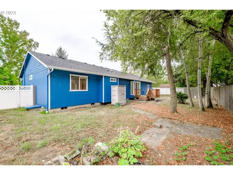 22 N 5th Street Lebanon OR 97355