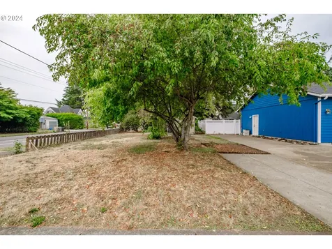 22 N 5th Street Lebanon OR 97355