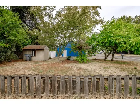 22 N 5th Street Lebanon OR 97355