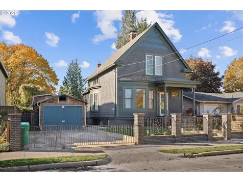 7127 NE 10th Avenue Portland OR 97211