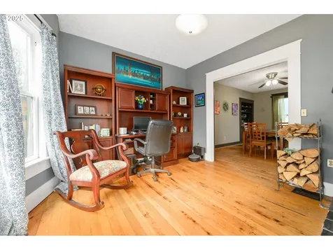 7127 NE 10th Avenue Portland OR 97211