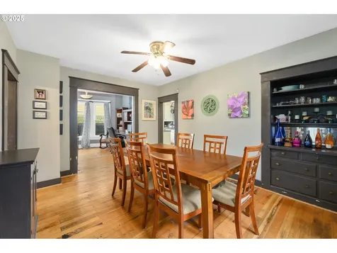 7127 NE 10th Avenue Portland OR 97211