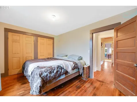 7127 NE 10th Avenue Portland OR 97211