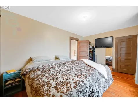 7127 NE 10th Avenue Portland OR 97211