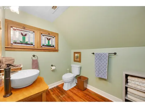 7127 NE 10th Avenue Portland OR 97211