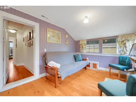 7127 NE 10th Avenue Portland OR 97211