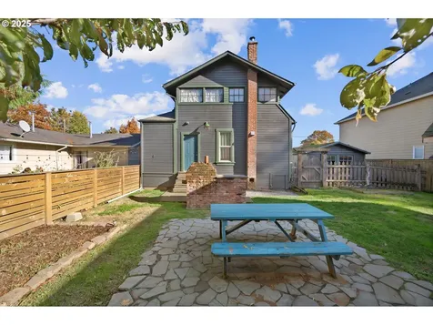 7127 NE 10th Avenue Portland OR 97211