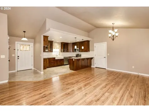 217 Nw Sagan Loop Sheridan OR 97378