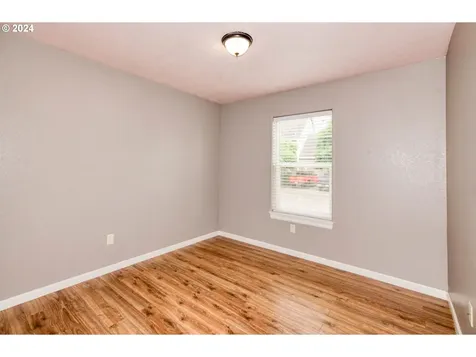 217 Nw Sagan Loop Sheridan OR 97378