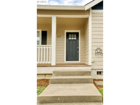 217 Nw Sagan Loop Sheridan OR 97378