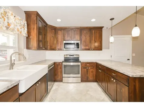 217 Nw Sagan Loop Sheridan OR 97378