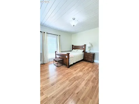 224 S Molalla Avenue Molalla OR 97038