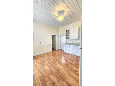 224 S Molalla Avenue Molalla OR 97038