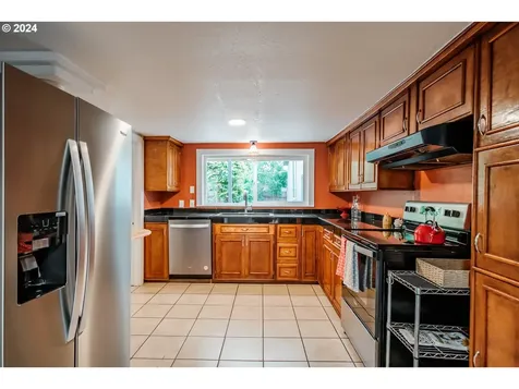 1466 Rainbow Drive Springfield OR 97477