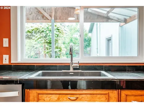 1466 Rainbow Drive Springfield OR 97477