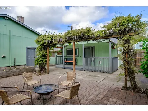 1466 Rainbow Drive Springfield OR 97477