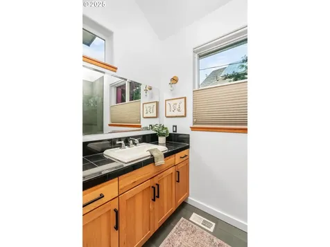 3626 NE 10th Avenue Portland OR 97212