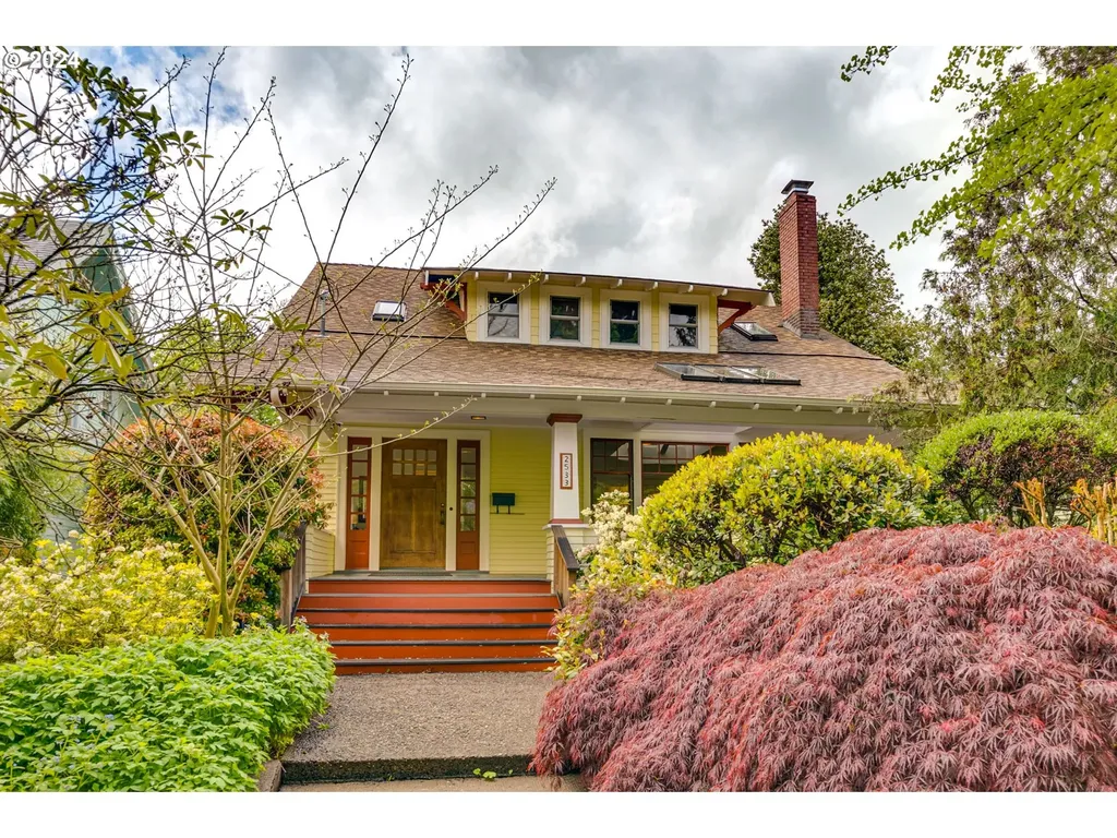 2533 Ne 11th Avenue Portland OR 97212