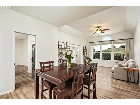 581 Se 9th Avenue Canby OR 97013