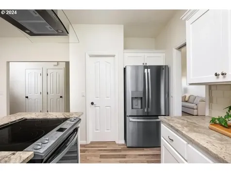 581 Se 9th Avenue Canby OR 97013