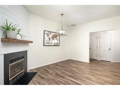 581 Se 9th Avenue Canby OR 97013