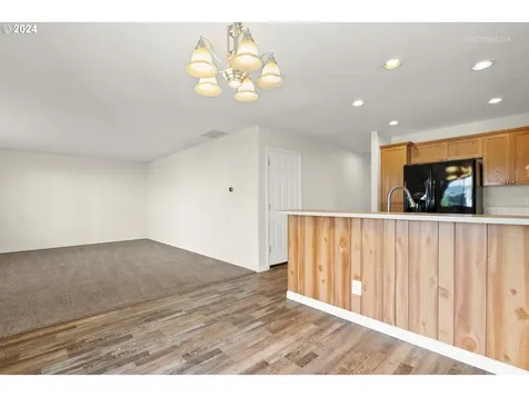 4333 NW Moon Valley Terrace Beaverton OR 97006