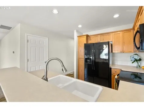 4333 NW Moon Valley Terrace Beaverton OR 97006