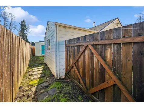 9510 NE Gertz Circle Portland OR 97211
