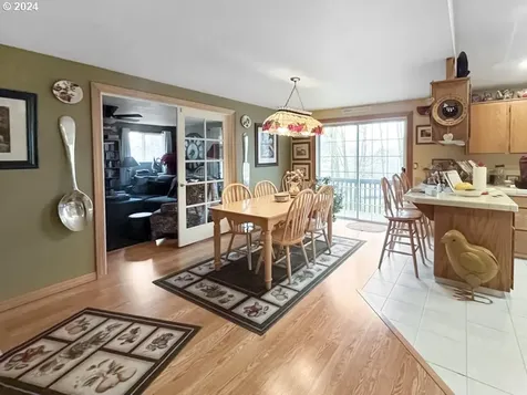 431 Melton Road Castle Rock WA 98611