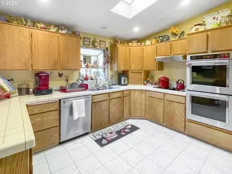 431 Melton Road Castle Rock WA 98611
