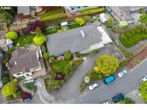 8205 Sw 2nd Avenue Portland OR 97219