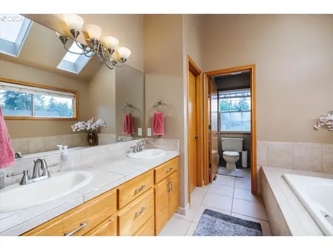 10707 Sw Heron Circle Beaverton OR 97007