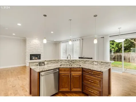 14203 Se Pine Court Portland OR 97233