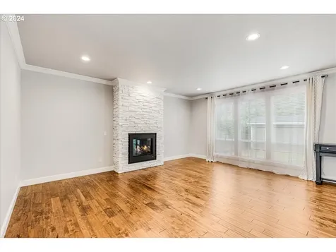 14203 Se Pine Court Portland OR 97233