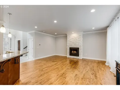 14203 Se Pine Court Portland OR 97233