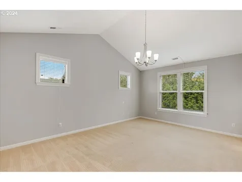 14203 Se Pine Court Portland OR 97233