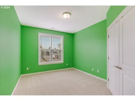 14203 Se Pine Court Portland OR 97233