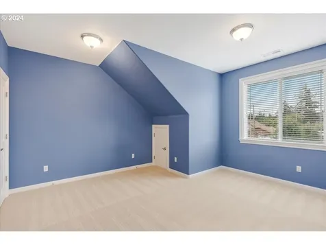 14203 Se Pine Court Portland OR 97233