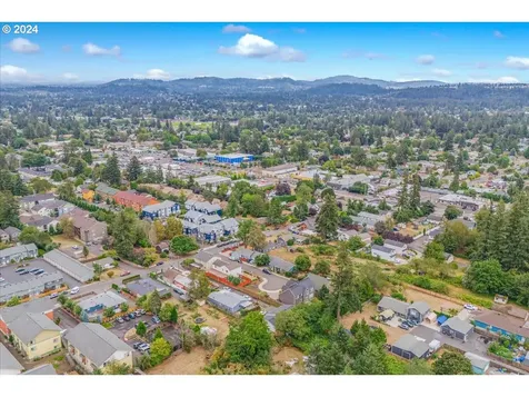 14203 Se Pine Court Portland OR 97233