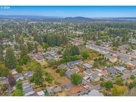 14203 Se Pine Court Portland OR 97233
