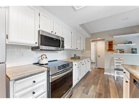 15860 Sw Highland Court Portland OR 97224