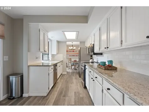 15860 Sw Highland Court Portland OR 97224