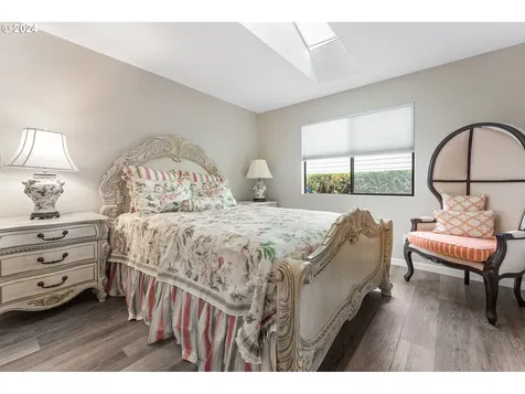 15860 Sw Highland Court Portland OR 97224
