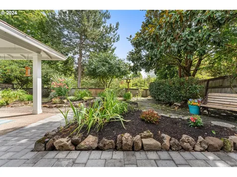 15860 Sw Highland Court Portland OR 97224