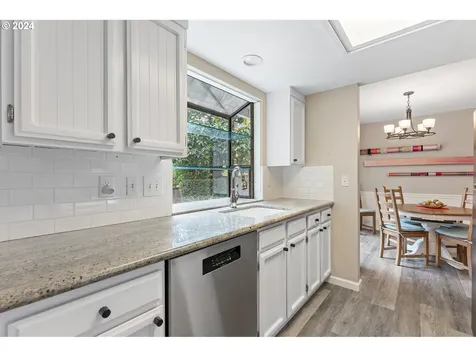 15860 Sw Highland Court Portland OR 97224