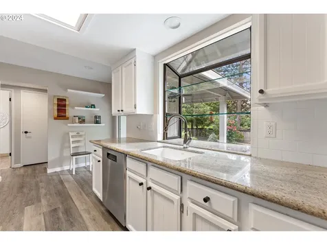 15860 Sw Highland Court Portland OR 97224