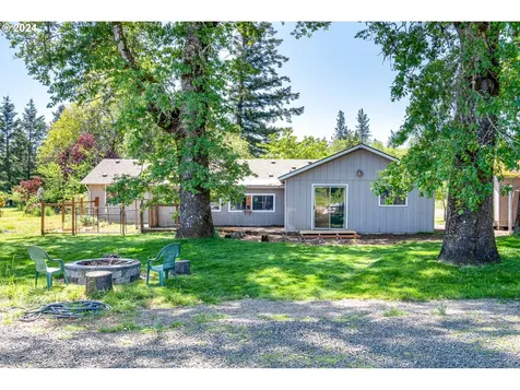 25683 Perkins Road Veneta OR 97487