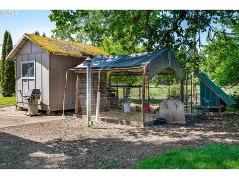 25683 Perkins Road Veneta OR 97487