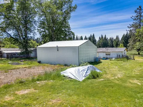 25683 Perkins Road Veneta OR 97487